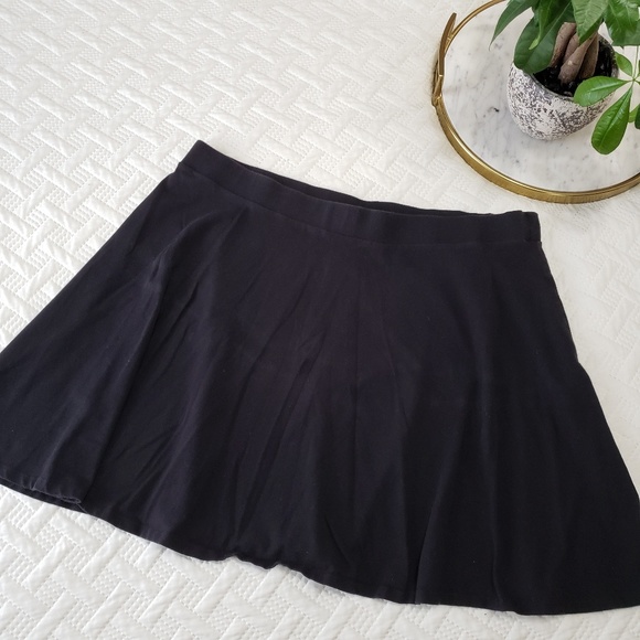Sold Elsewhere - Forever 21 Skater Skirt - Picture 2 of 3